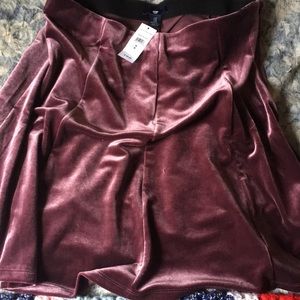 Gap skirt